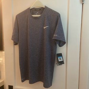 Men’s medium Nike dry fit T-shirt